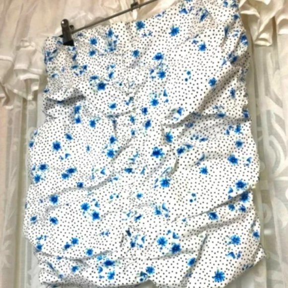 NWOT SUPRE Woman's Size 12 blue & white floral ditsy mini skirt - Picture 4 of 8